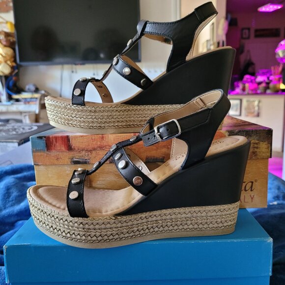NEW UNWORN BELLA-VITA BLACK WEDGES size 8.5 narrow - Picture 3 of 9